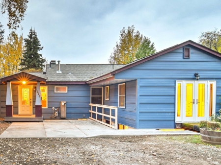 Remodeled Anchorage Home w/Yard &amp; Fireplace in DT!