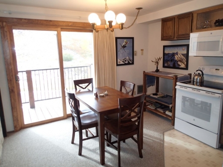 2 Bedroom 2 Bathroom Condo - Base Area - Three Seasons