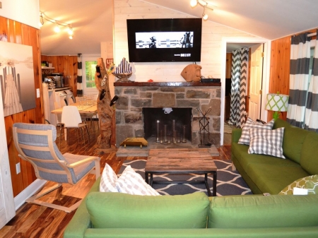 Updated And Cozy House In A Gated Community Of Arrowhead Lakes