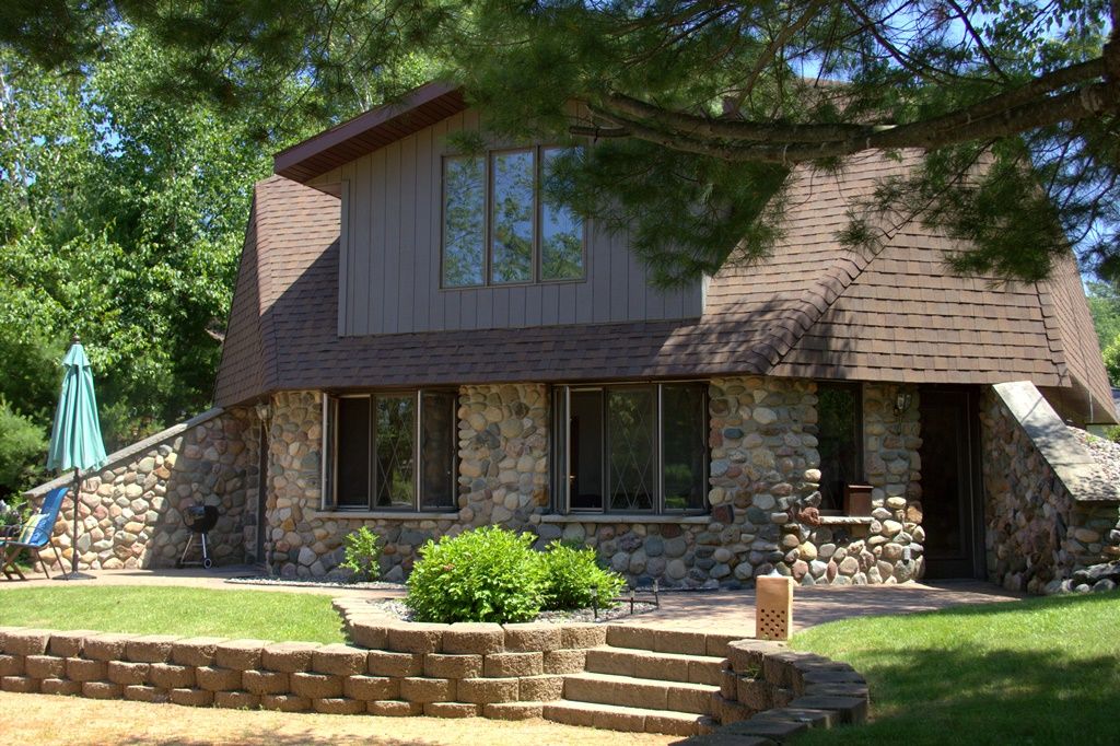 Summer fun Boating, Skiing, Hiking, wonderful time to enjoy the North Woods